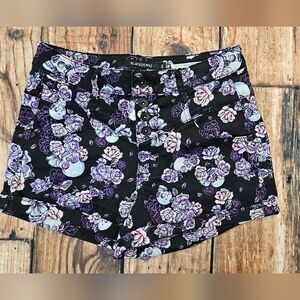 Black Heart Women's High Rise Skull Roses Black Jean Shorts Size 5